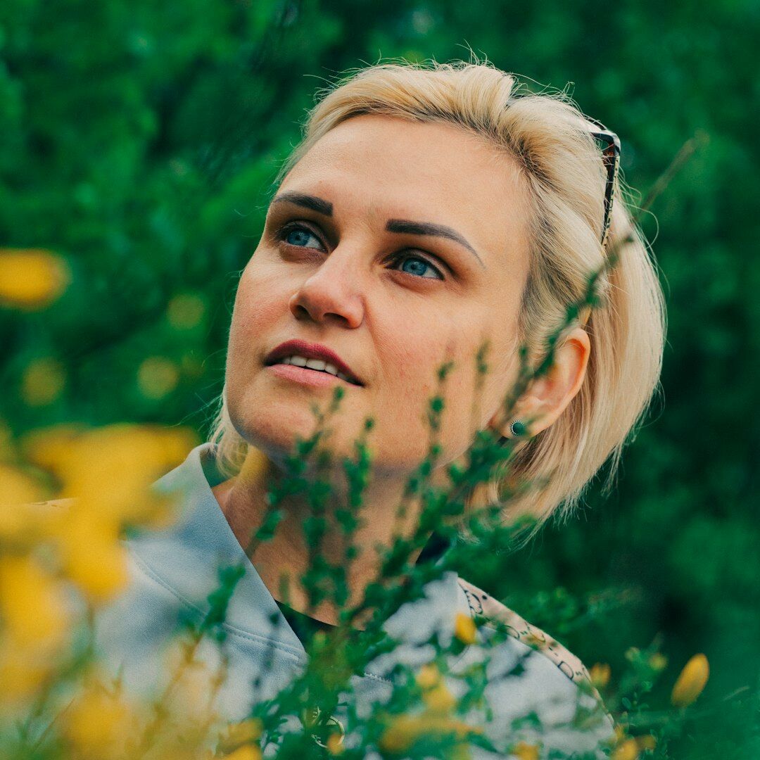Portrait of a Finnish female production manager graduate